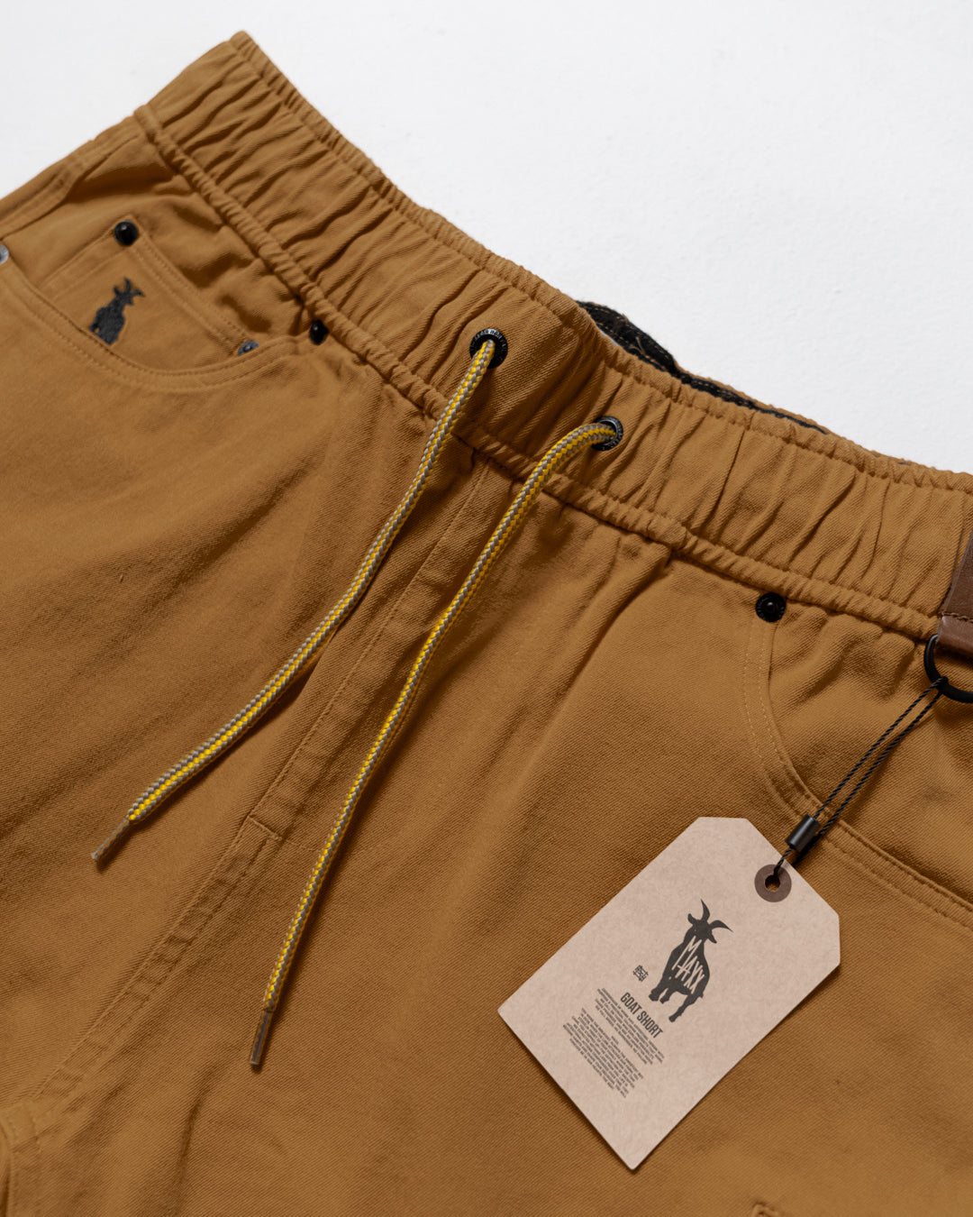 GOAT SHORTS - SADDLE