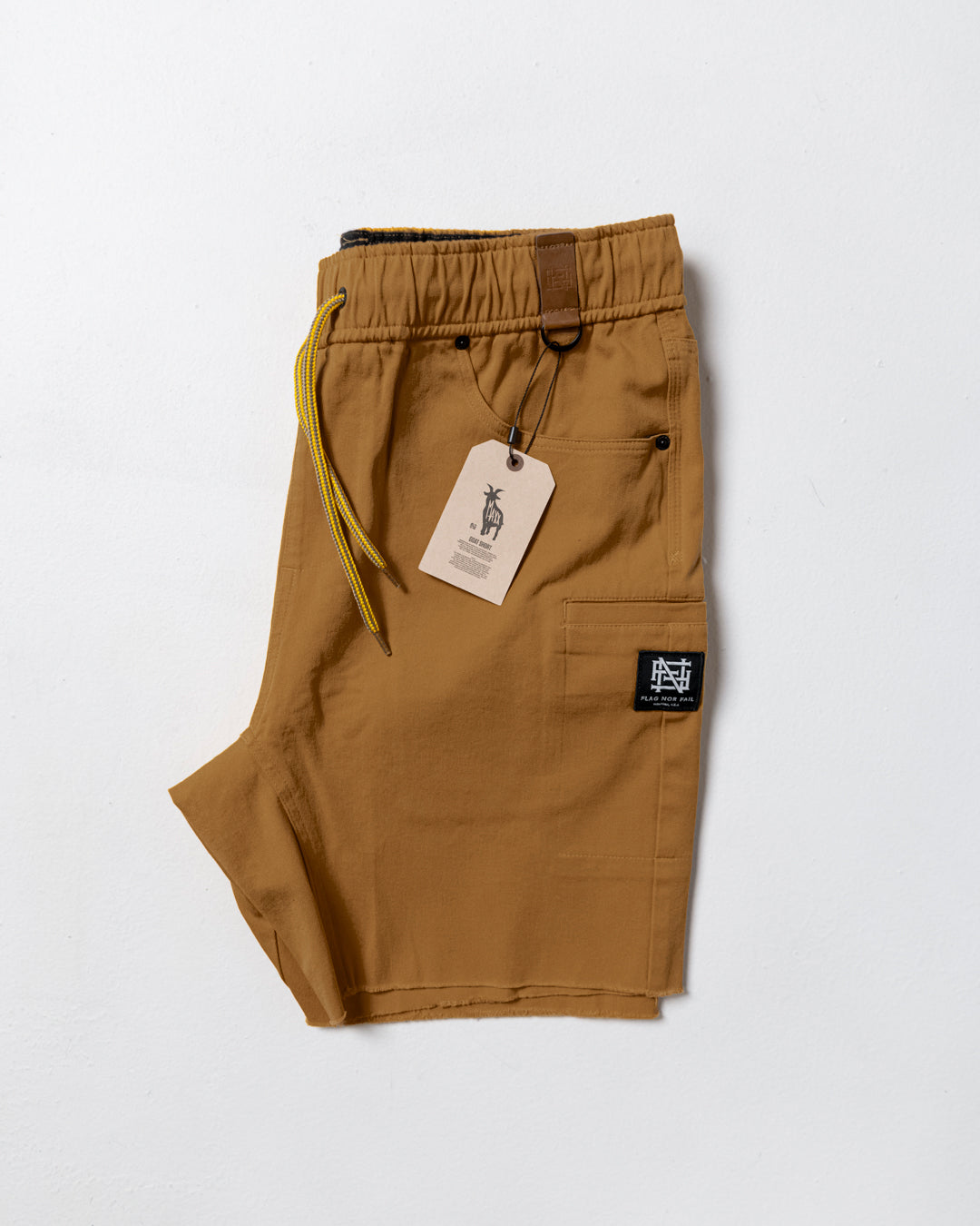 GOAT SHORTS - SADDLE