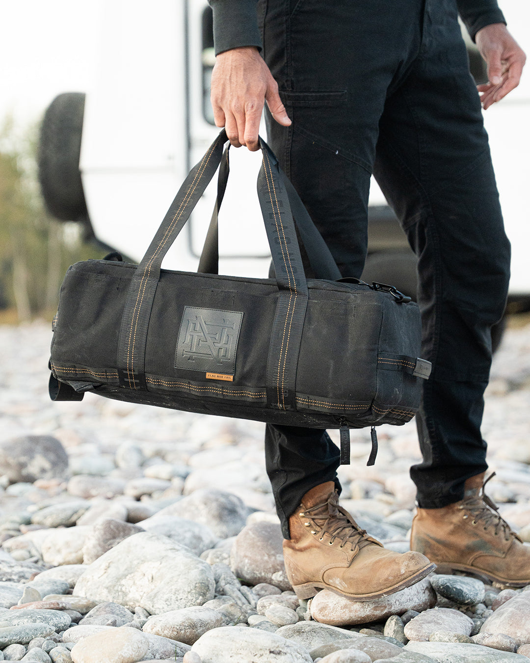 DUFFLE BAG - CANVAS
