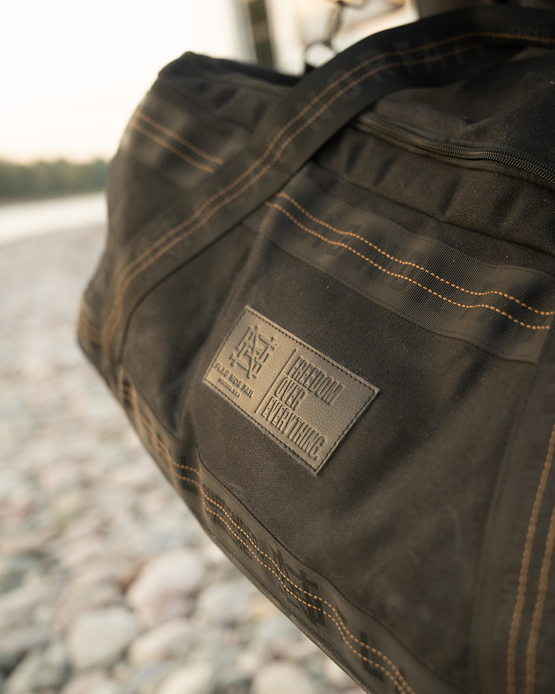 XL DUFFLE BAG - CANVAS