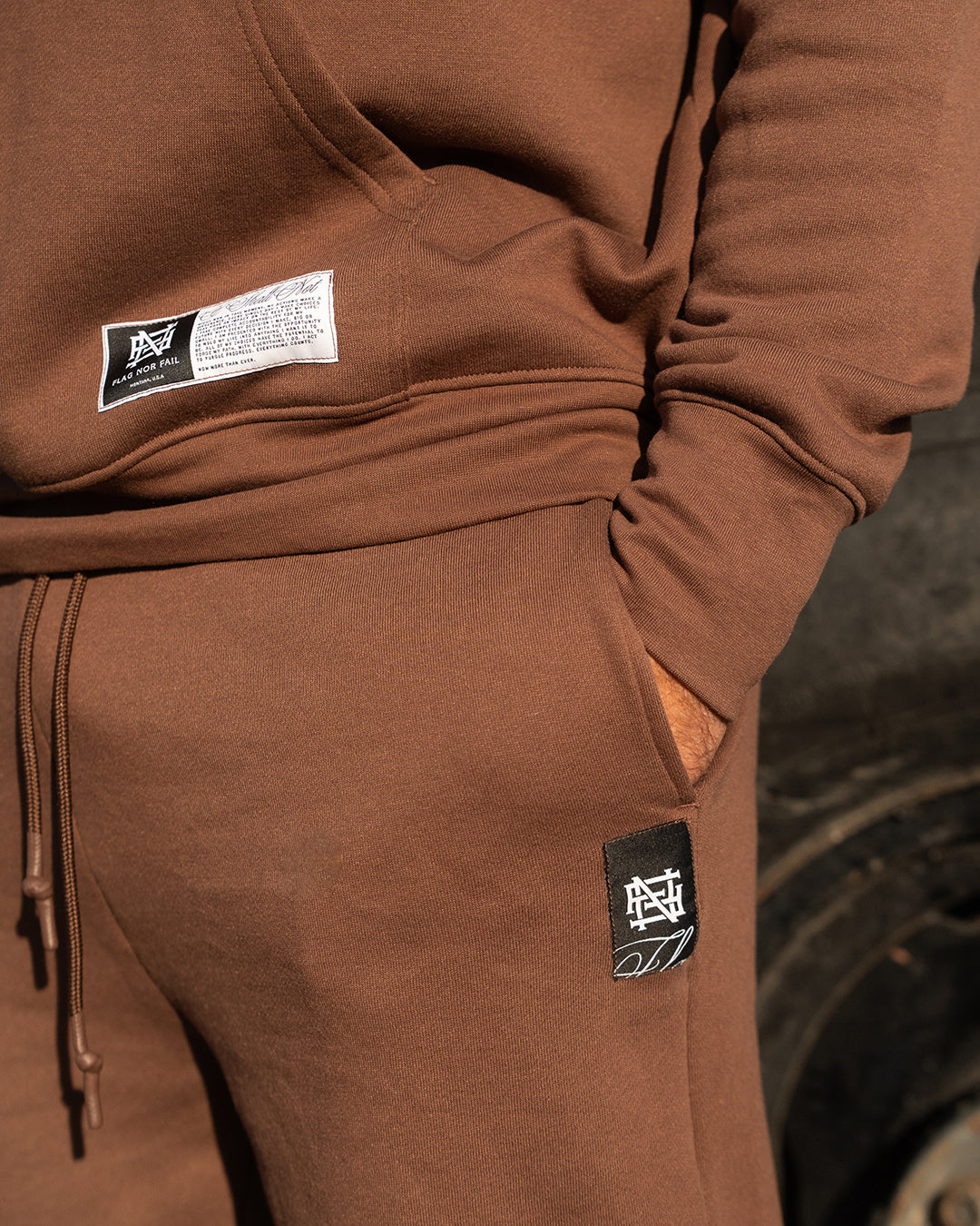 CHAMP HOODIE - BROWN