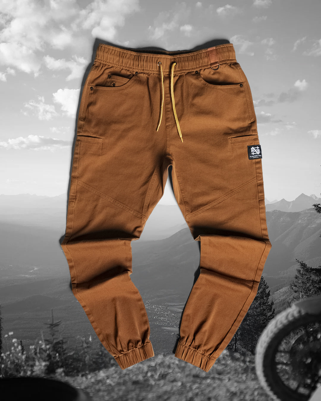 GOAT JOGGER - SADDLE