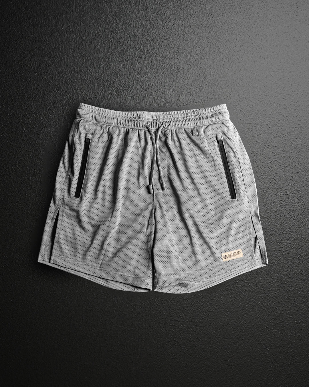 MENS MOMENTUM PATCH MESH SHORTS - GREY