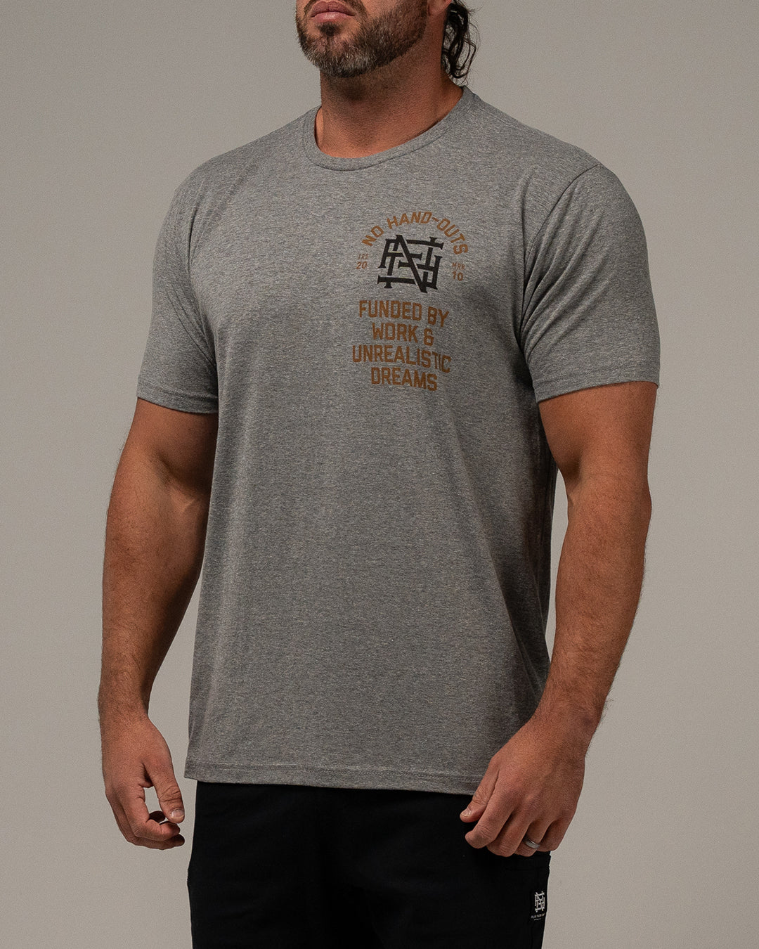 NO HAND OUTS TEE - GREY