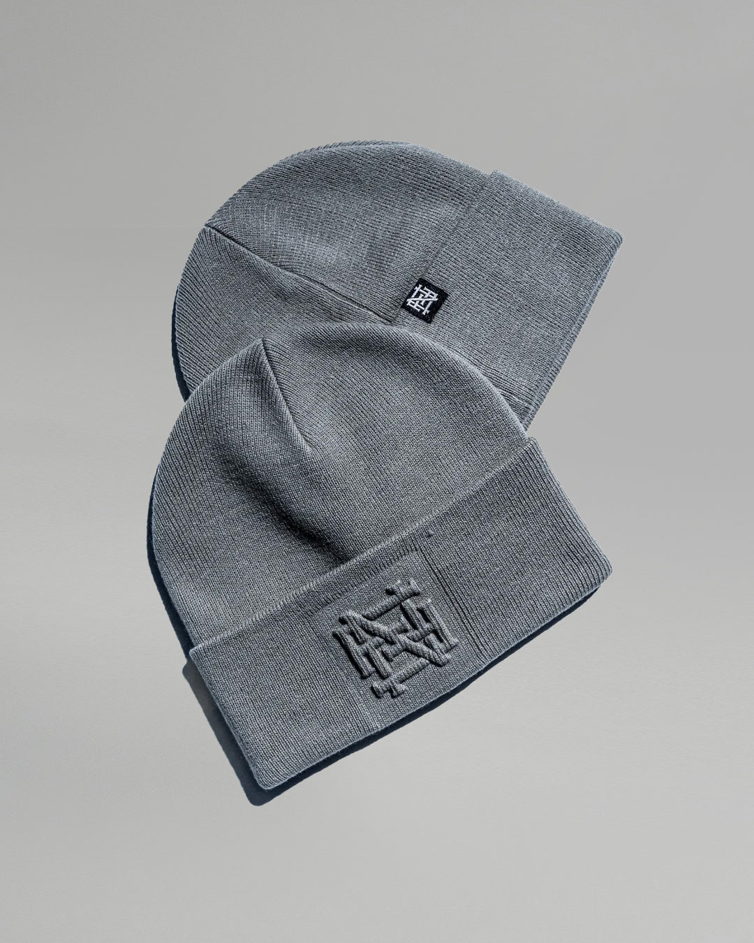 EMBOSSED BEANIE - HEATHER GREY