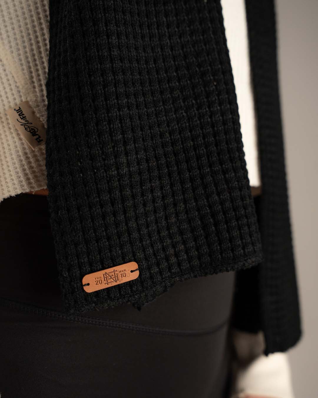 FOREVER SCARF - BLACK