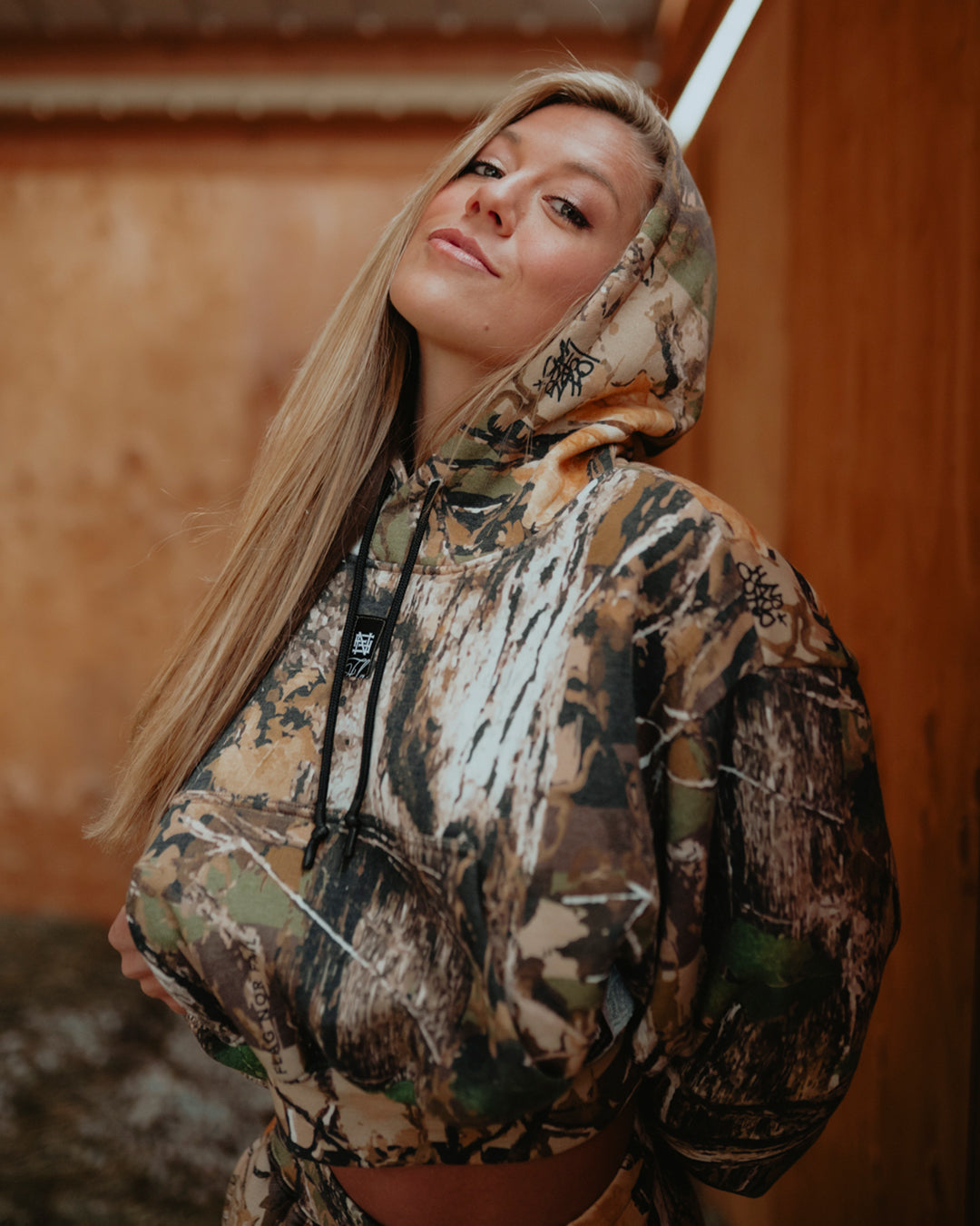 WOMENS OVERSIZED CROP HOODIE - CAMO