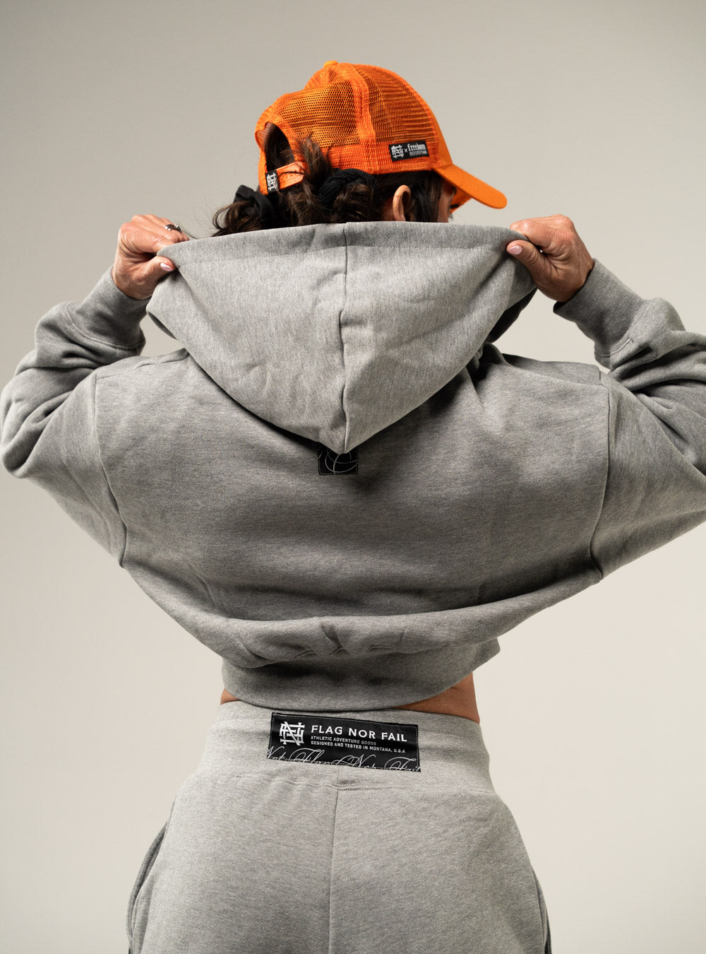 WOMEN'S ZIPPER HOODIE - GREY
