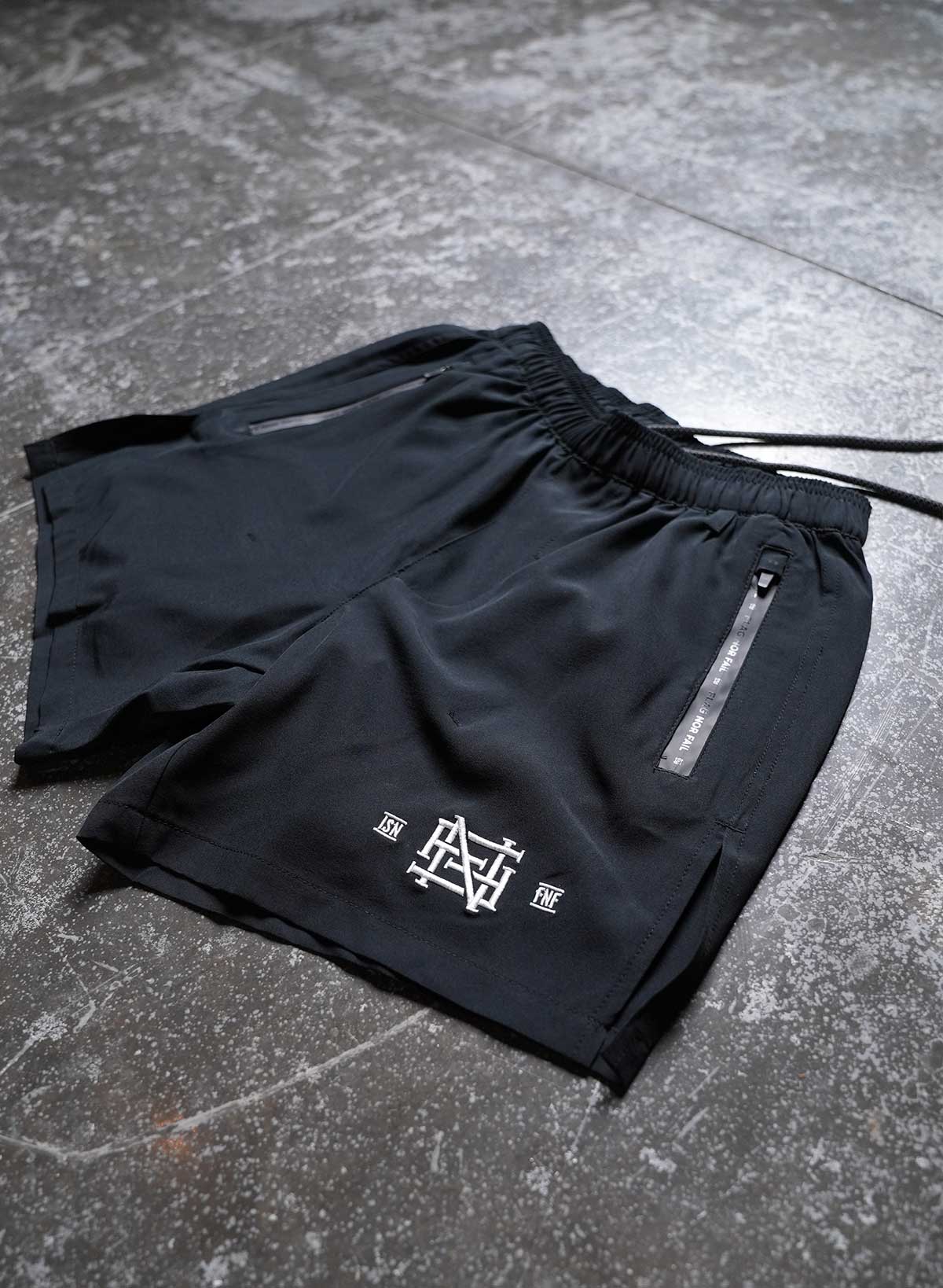 MOMENTUM SHORTS - BLACK