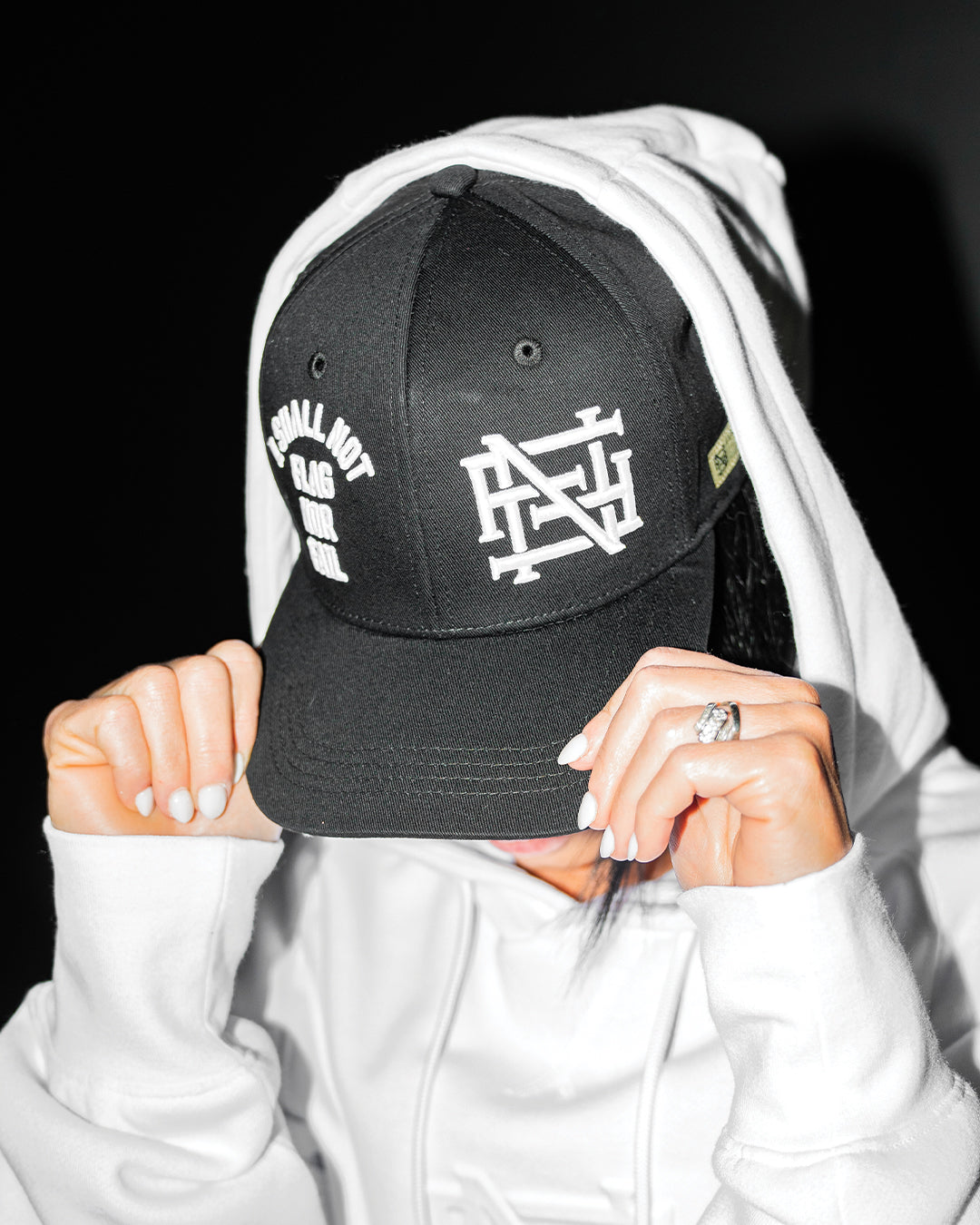 EMBROIDERED ANTHEM HAT - WHITE/BLACK