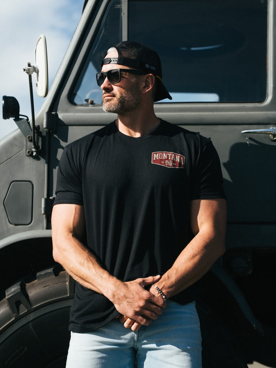 MONTANA BADGE TEE - BLACK