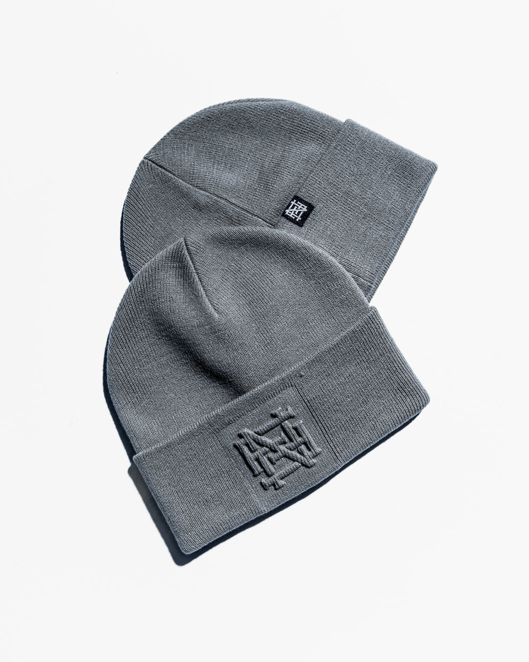 EMBOSSED BEANIE - HEATHER GREY