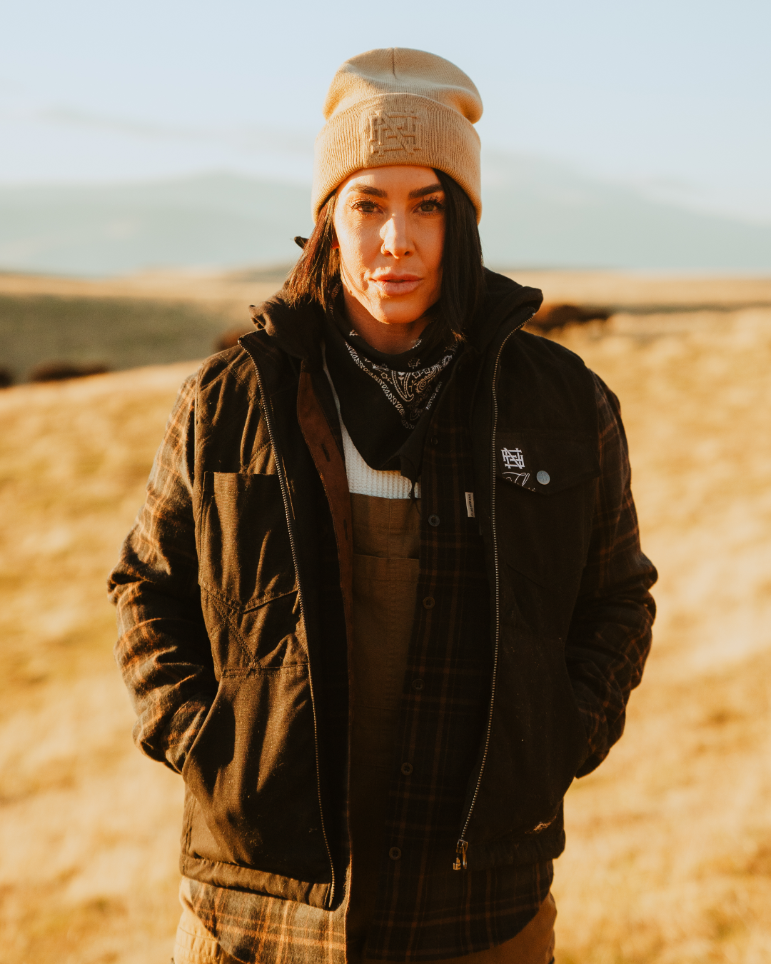 EMBOSSED BEANIE - LIGHT TAN