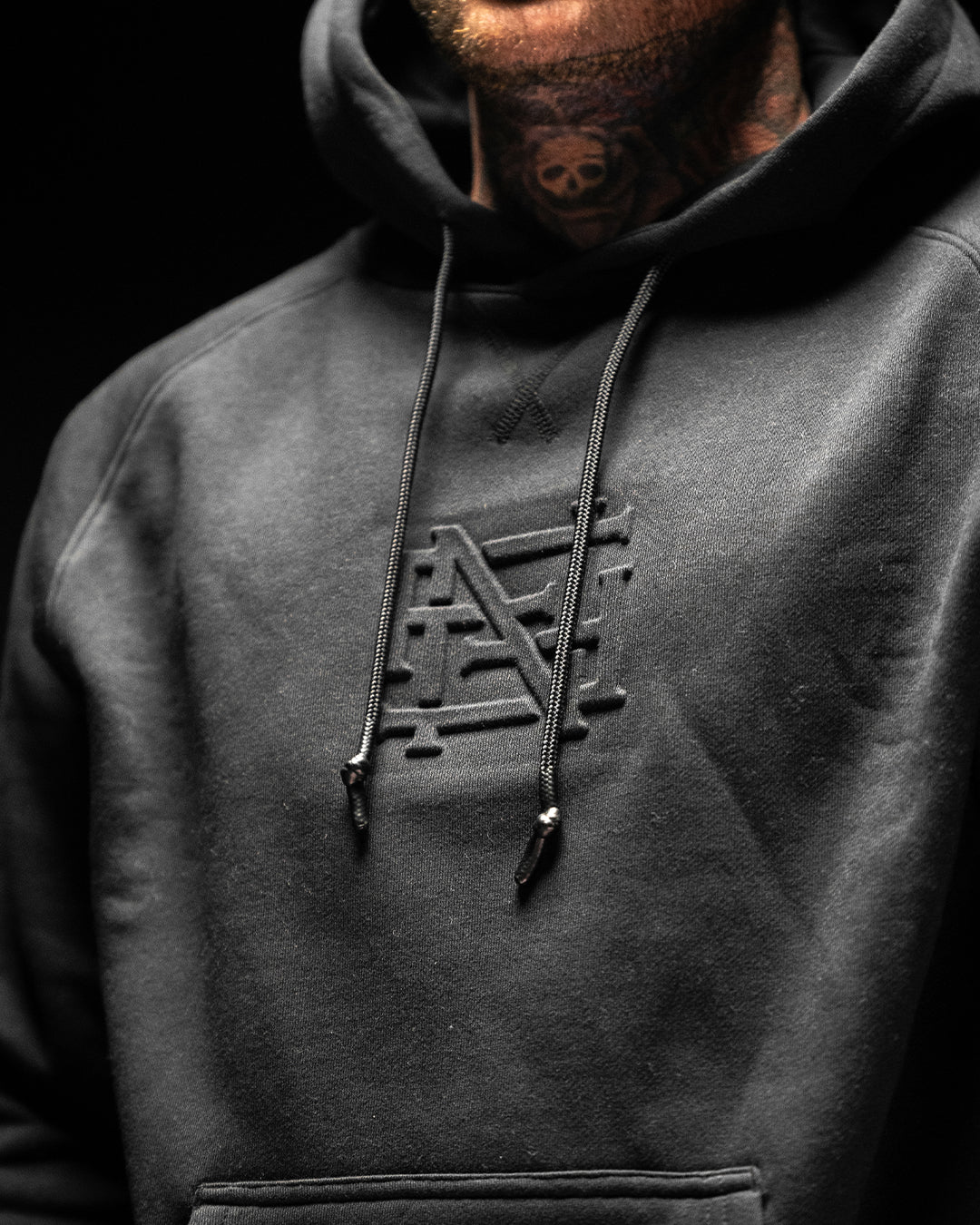 EMBOSSED PULLOVER-BLACK