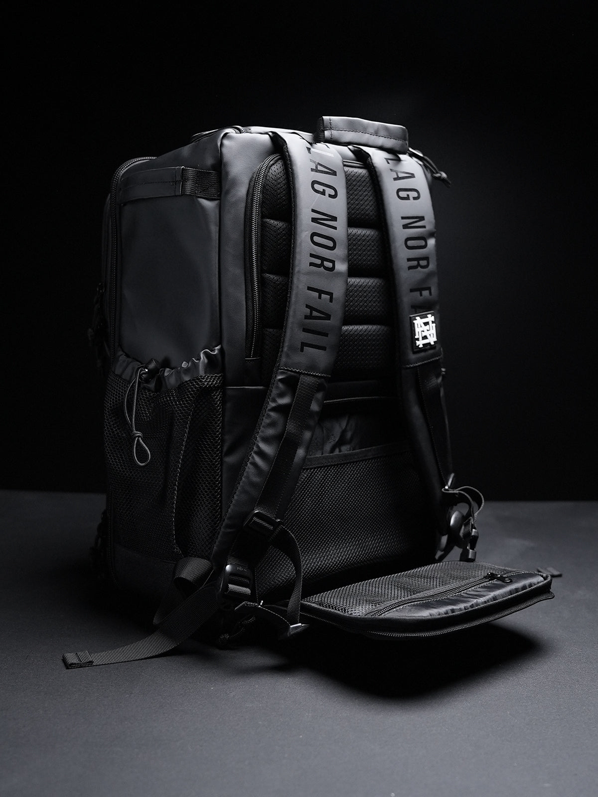 MOMENTUM FREIGHT PACK 50L - BLACK