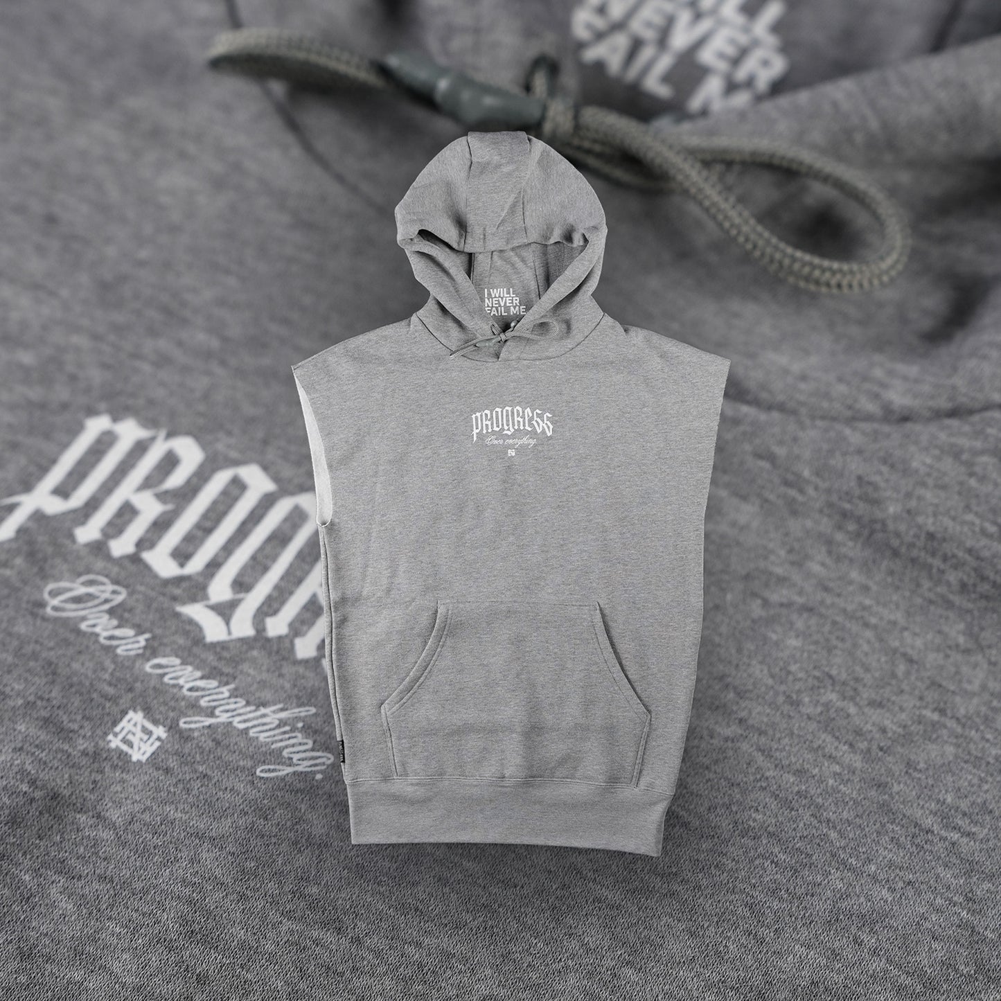 PROGRESS SLEEVELESS PULLOVER - GREY