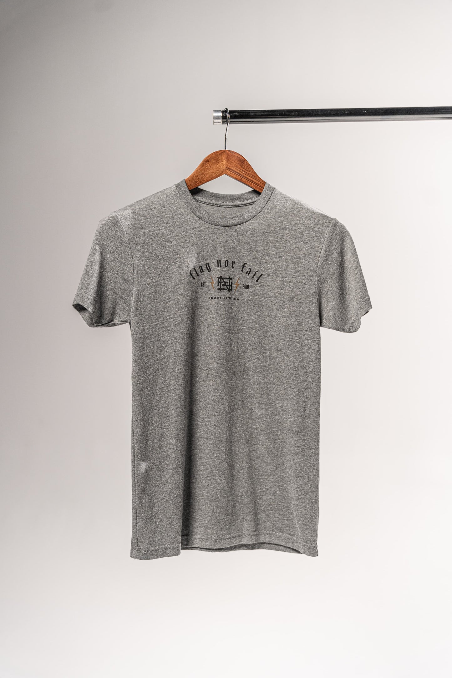 LIGHTNING ARCH TEE - GREY