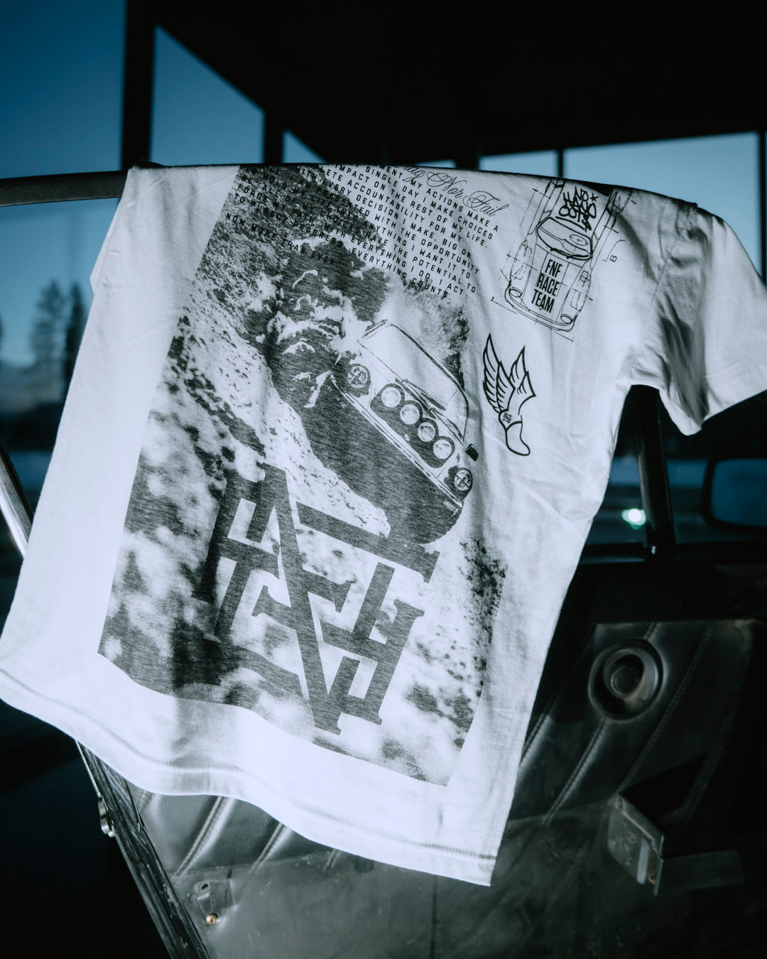 RACE TEAM TEE - WHITE