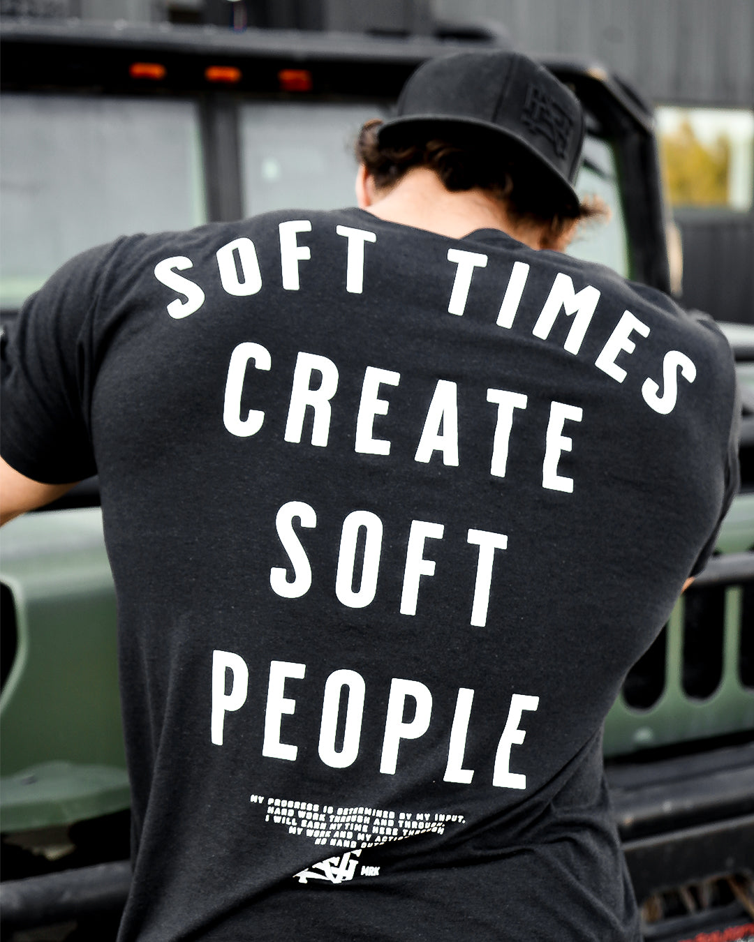 SOFT TIMES TEE - BLACK