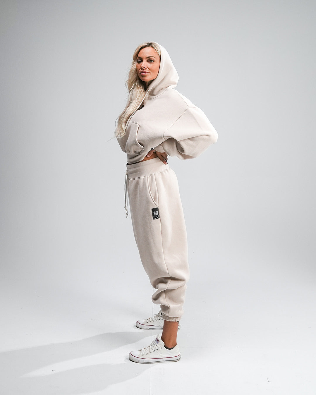 WOMENS OVERSIZED SWEATPANTS - TAN