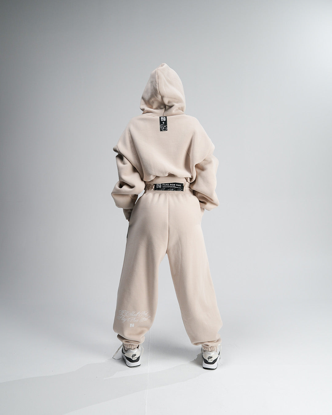 WOMENS OVERSIZED SWEATPANTS - TAN