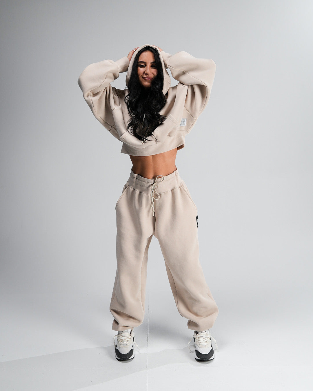 WOMENS OVERSIZED SWEATPANTS - TAN