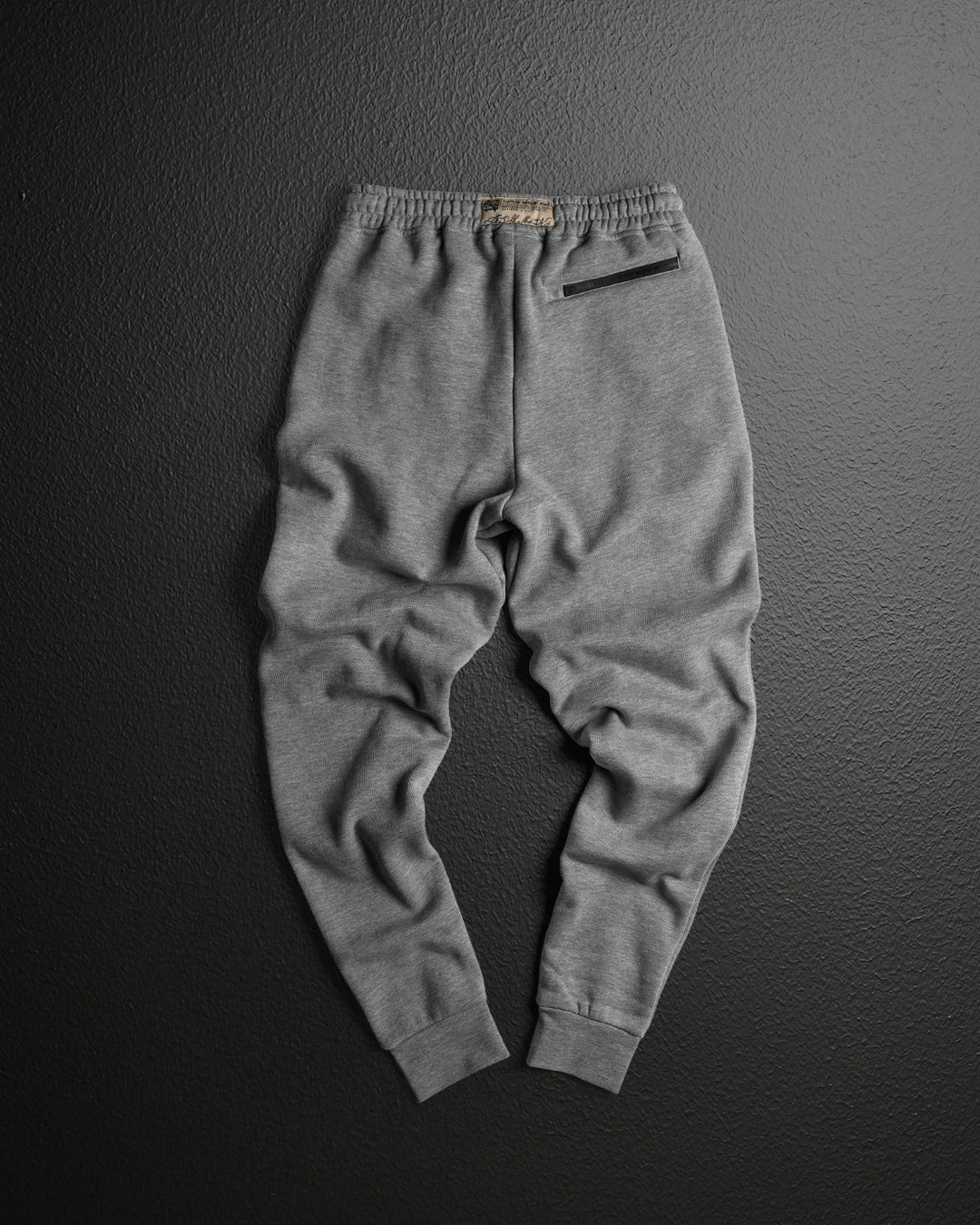 EMBOSSED FITTED JOGGERS-GREY