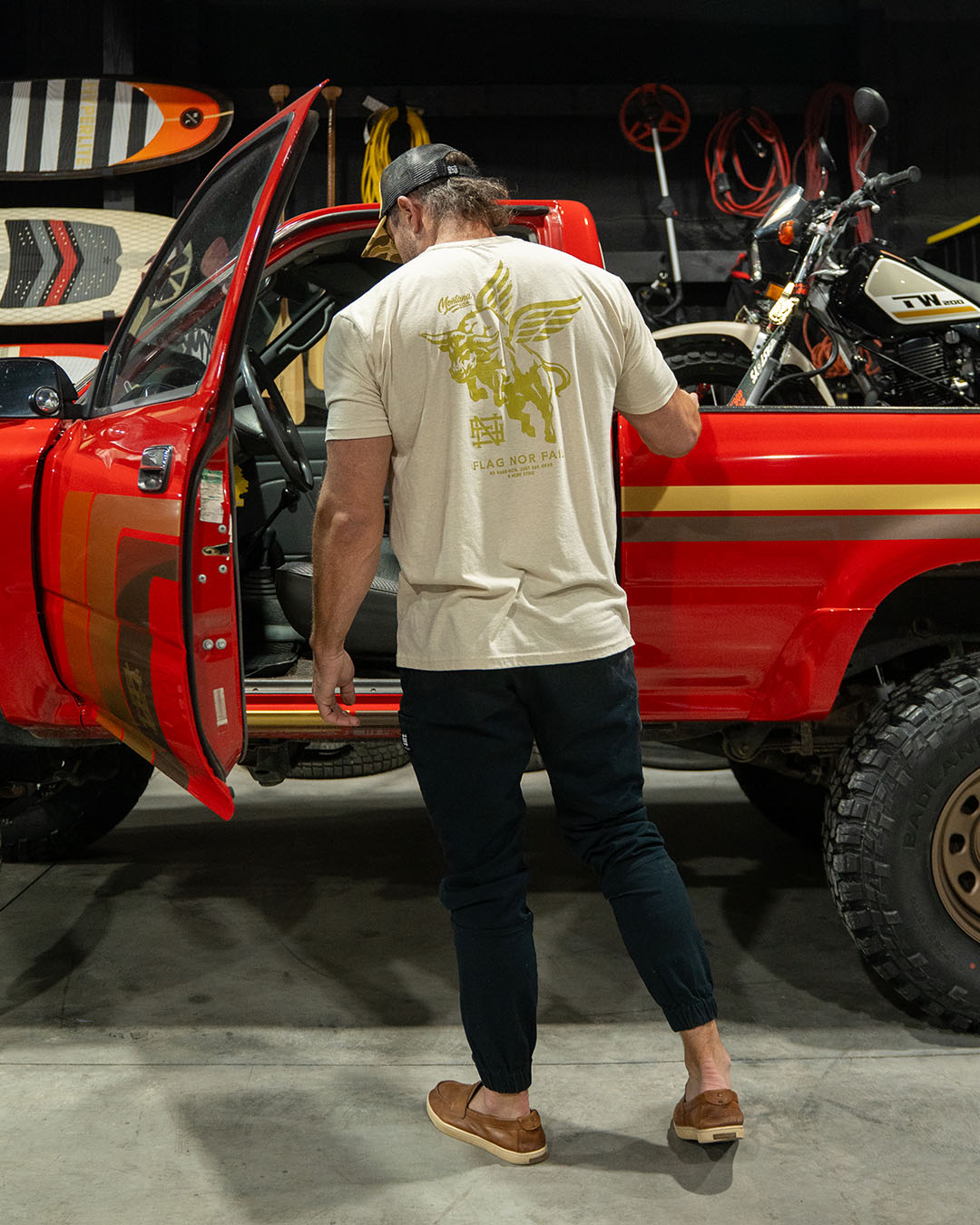 FLYING BULL TEE (CREAM) - PREORDER