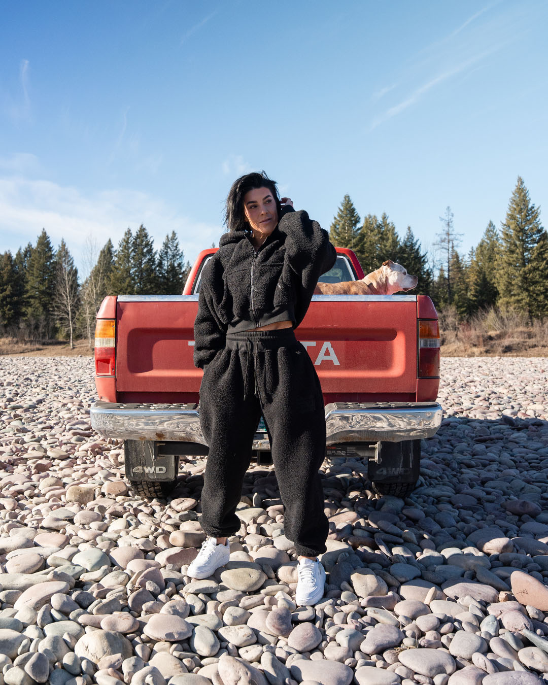 WOMENS OVERSIZED CROP HOODIE - BLACK SHERPA