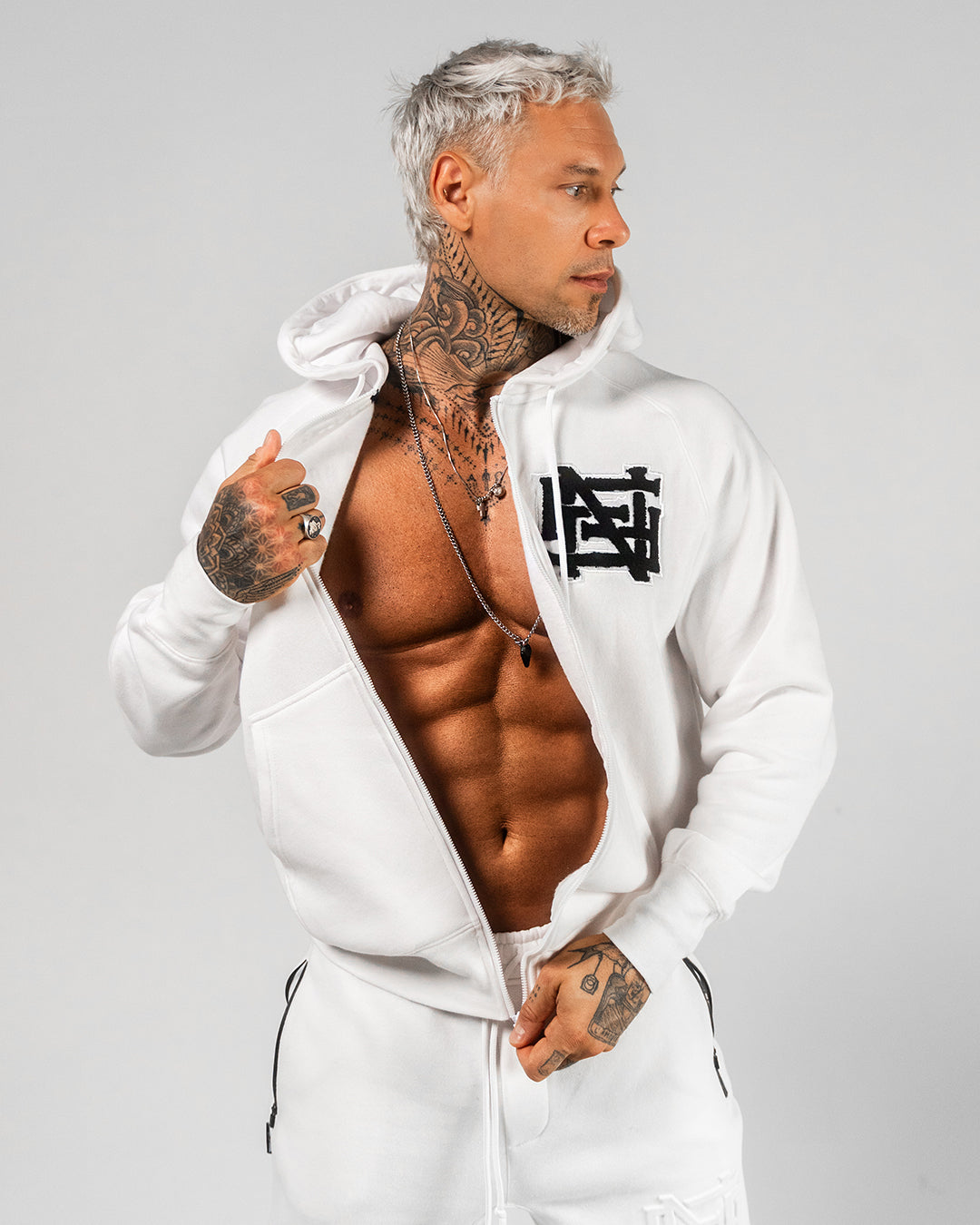 VARSITY PATCH ZIP UP - WHITE