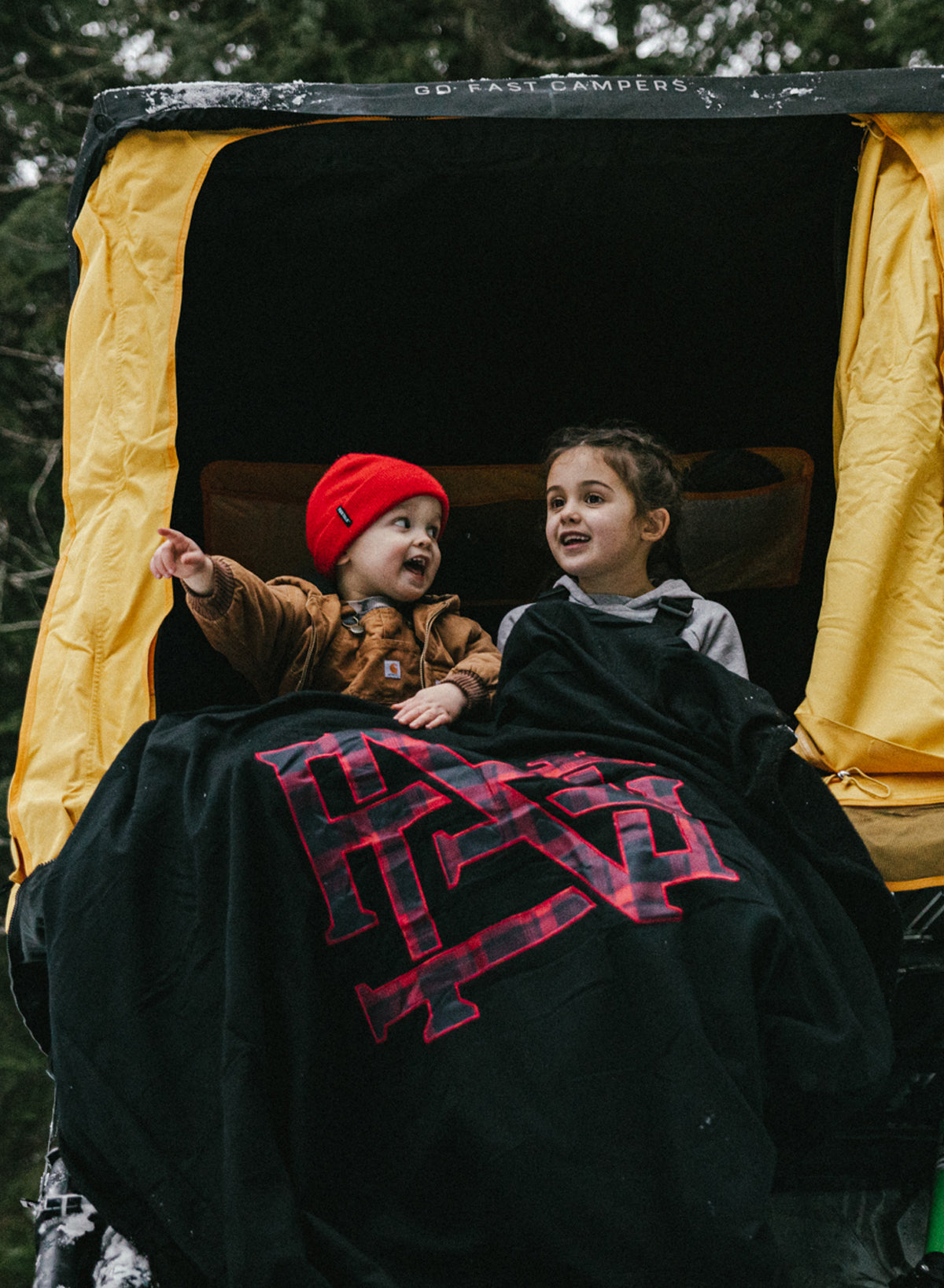 SHERPA BLANKET - BLACK