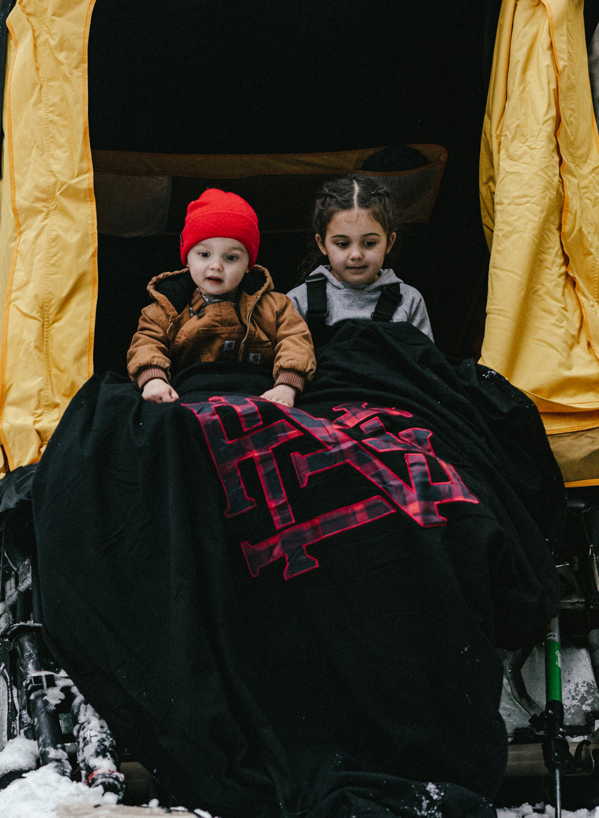 SHERPA BLANKET - BLACK