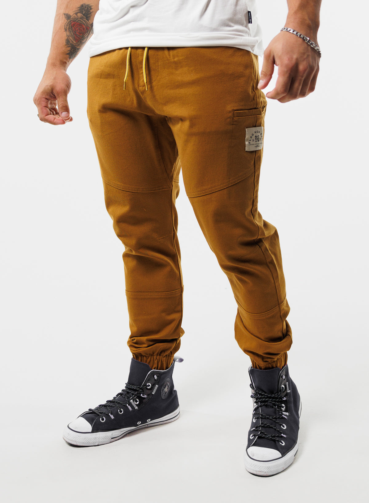 JOGGERS FOREVER - MADERA