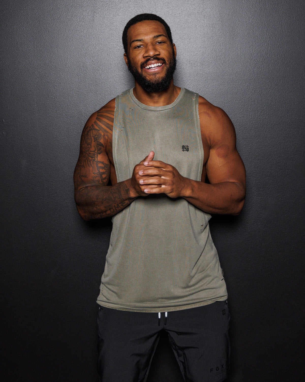 MOTO DISTRESSED BRO TANK - OLIVE